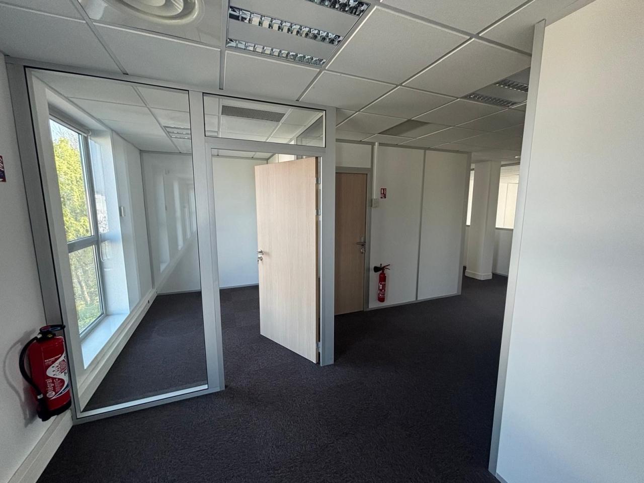 Bureau Villeneuve-d'Ascq 1294m² Location bureau Villeneuve-d'Ascq Nord OLBUR2318678 4